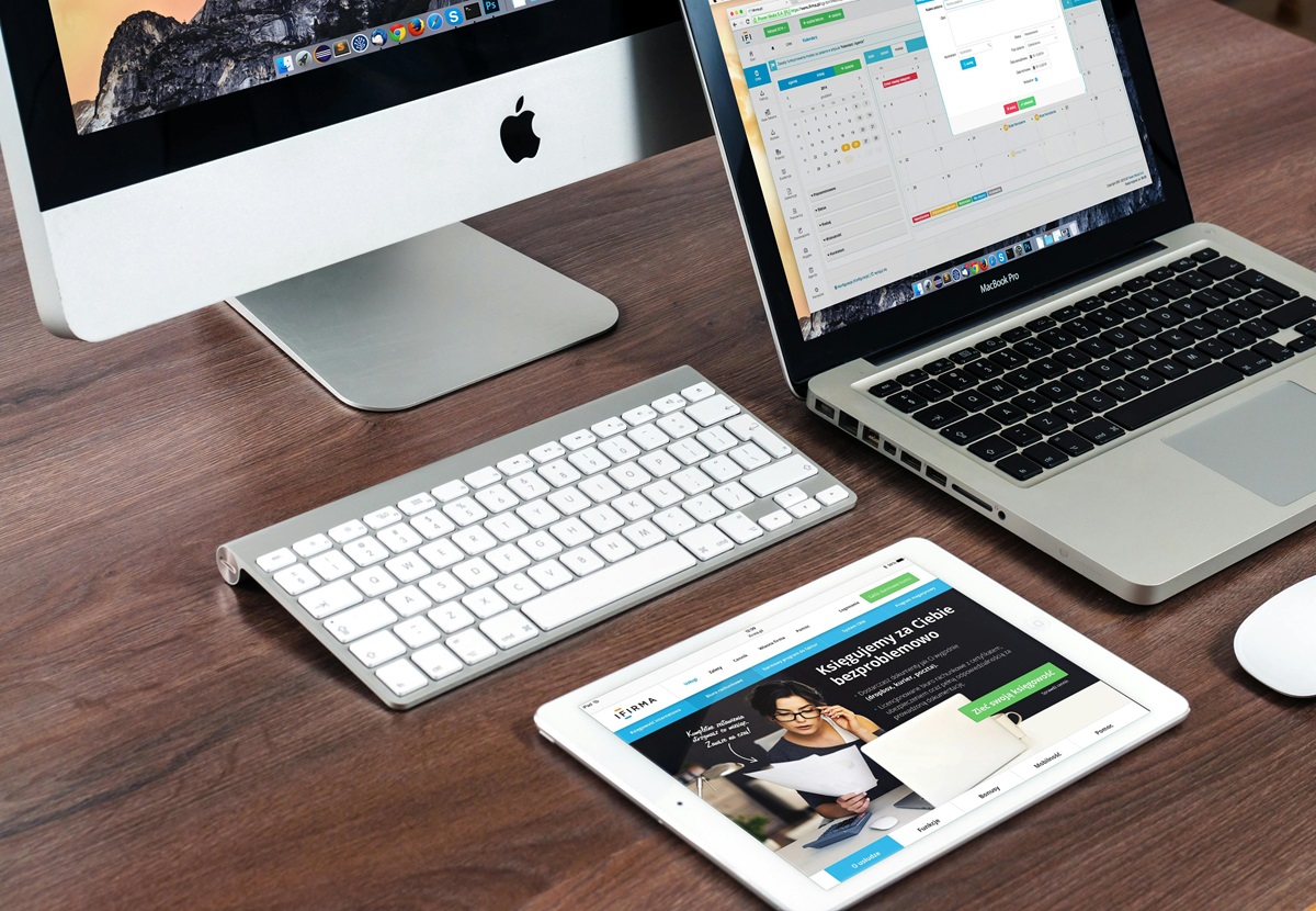 Computers and tablets, screen on table